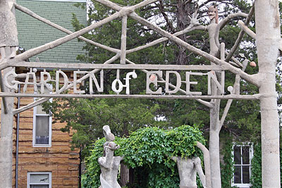 8 Wonders Of Kansas Overall Garden Of Eden Lucas Kansas Sampler
